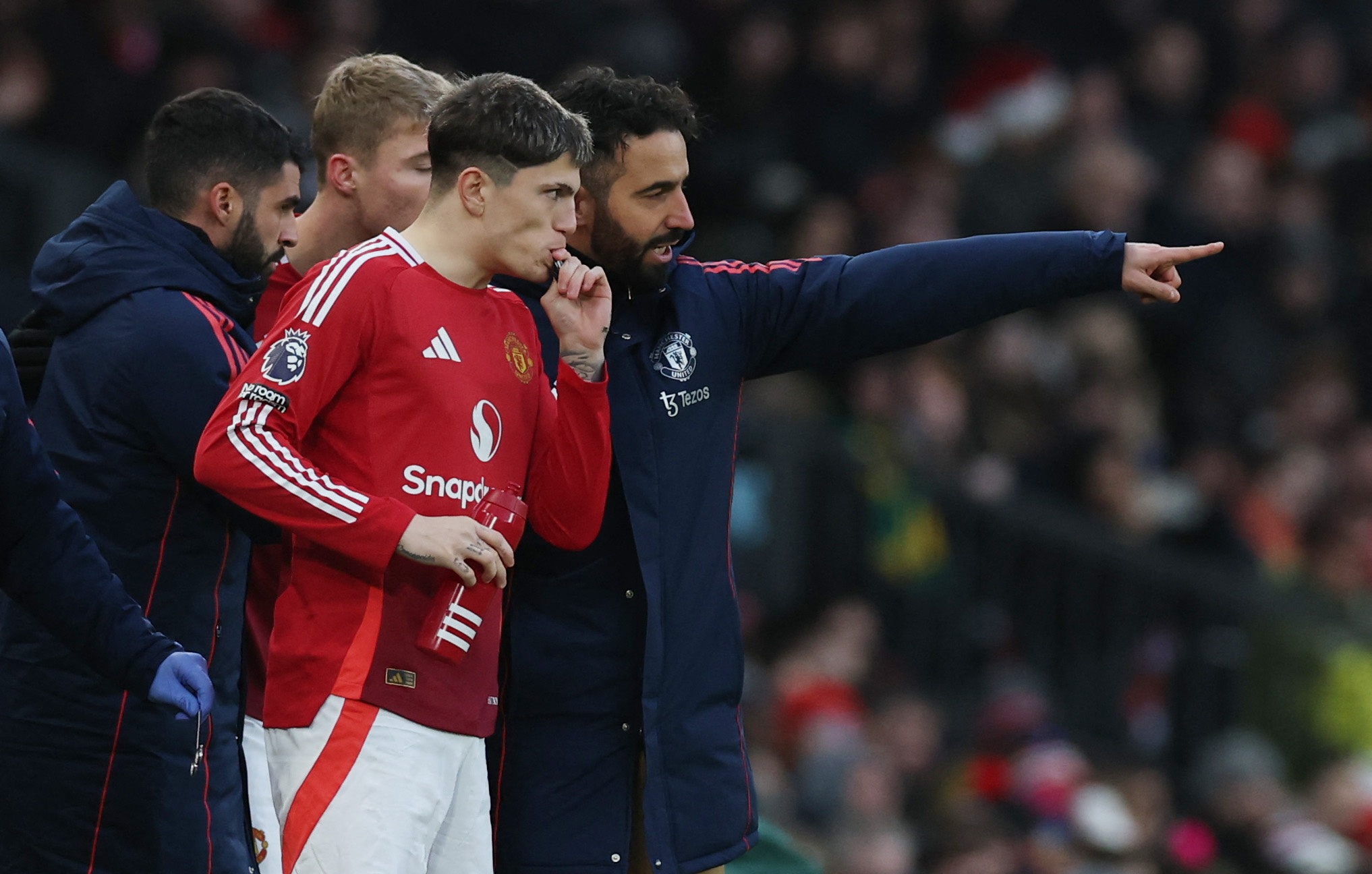 曼联客场爆冷击败利物浦，晋级希望犹存！的简单介绍