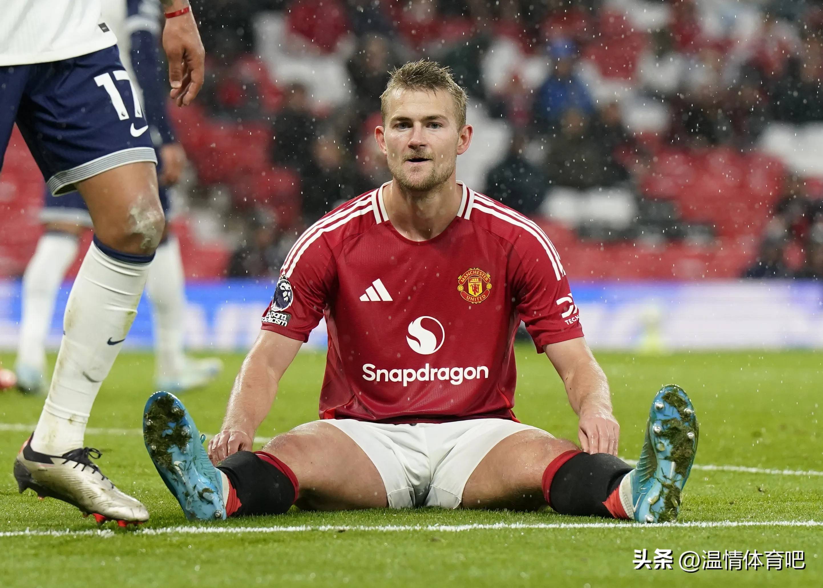 曼联坚持击败对手,提升排名的简单介绍 曼联坚持击败对手,提升排名的简单介绍